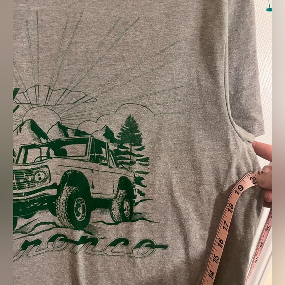 Ford Motor Company Ford Bronco Graphic Print Short Sleeve T-Shirt. Med. - Picture 12 of 12